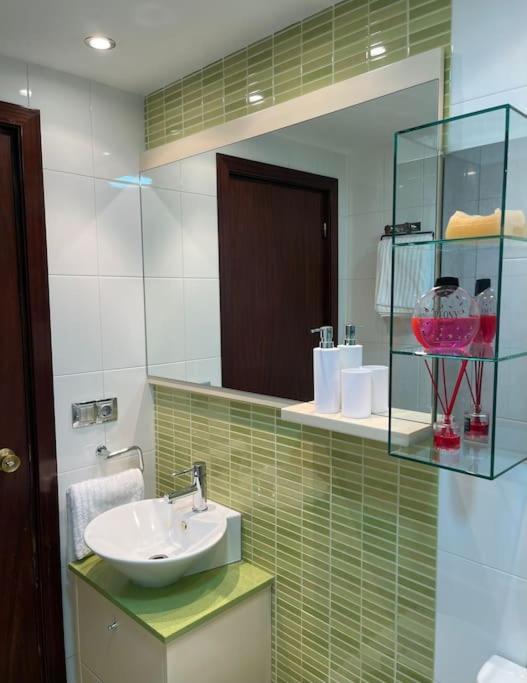 Apartamento Con Vistas Al Pilar Con Aparcamiento Privado Сарагоса Екстериор снимка